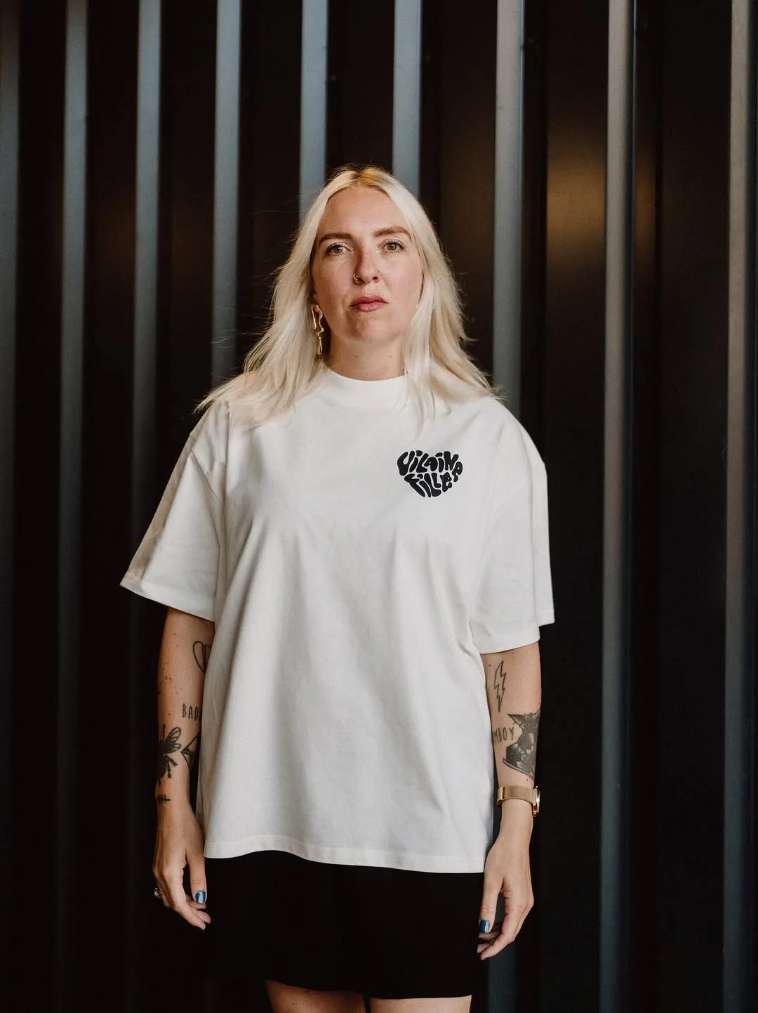 T-shirt crème oversize cœur noir
